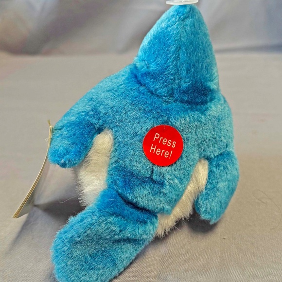 SINGING BIRD, PLAYS REAL BIRD CALLS, EASTERN BLUEBIRD, 6 L x 4 ½ W x 4 ¾ H INCH - Picture 4 of 16